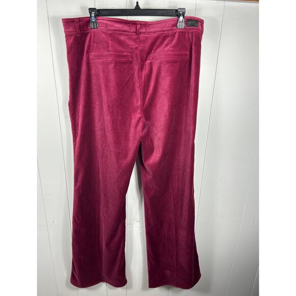 Paige Women's Leenah Velvet Flat Front Flared Trousers in Berry Jam. Size 33 - Picture 3 of 8